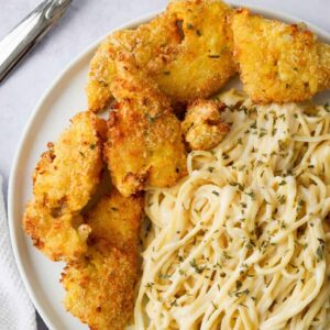 Pasta w/ cream sauce(chik, Beef, fish)